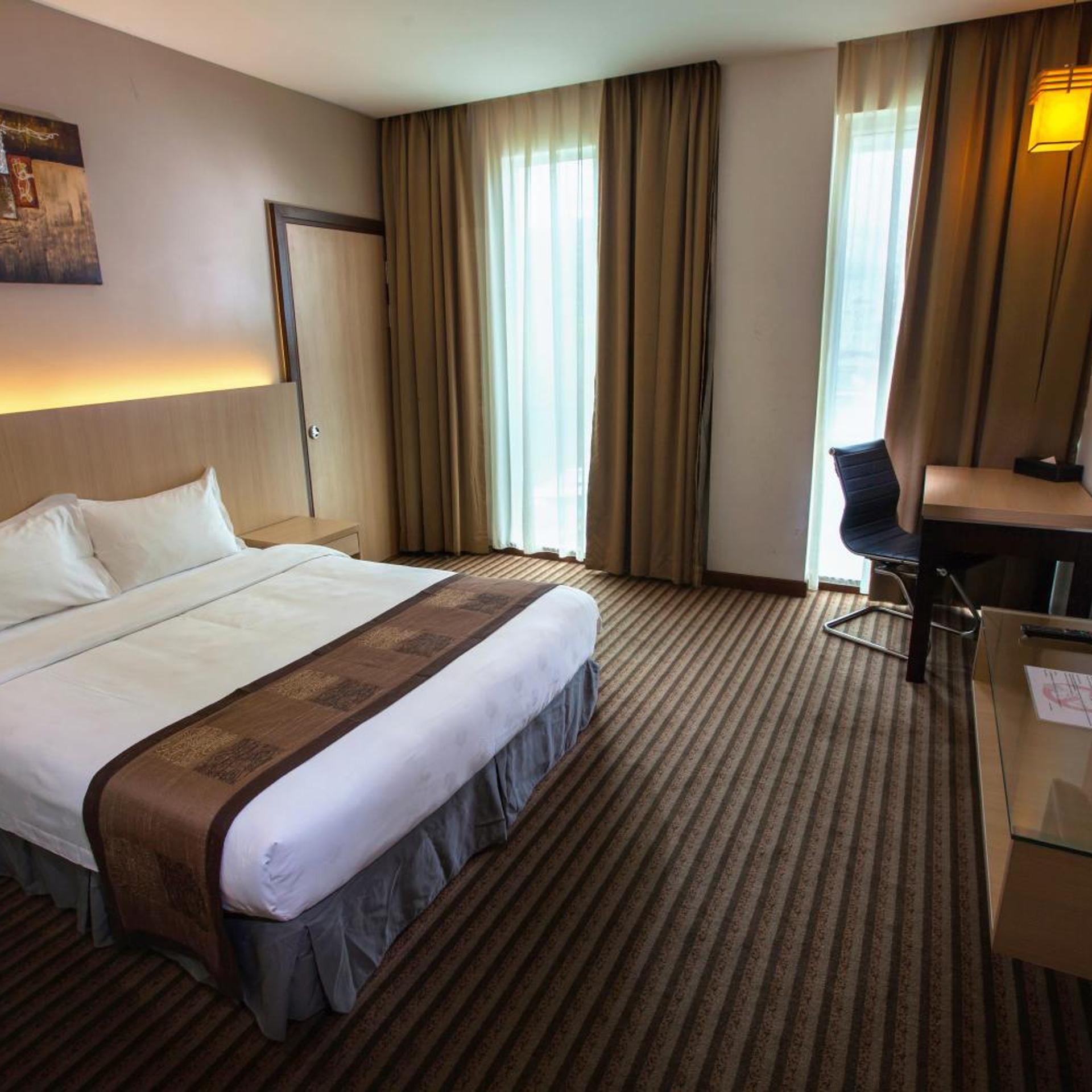 Deluxe, Double Bed