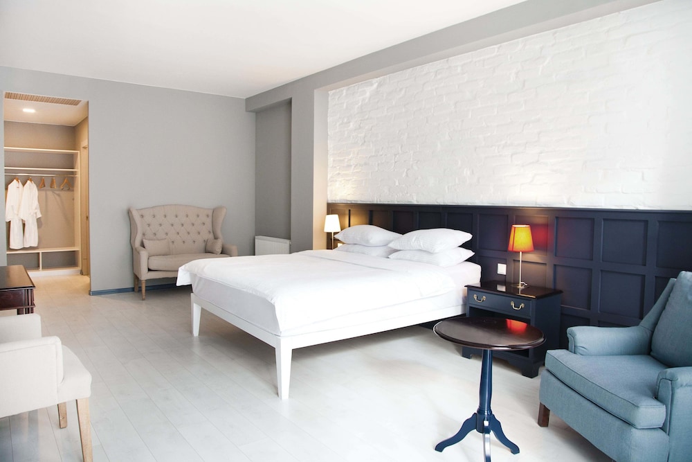 The Terrace Boutique Hotel 7/43