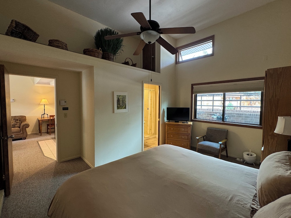 Shadow Mountain Lodge 23/68