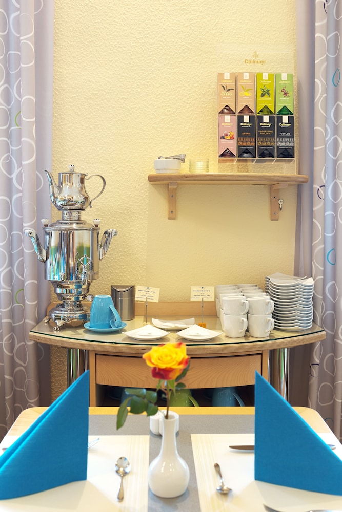 Melarose Feng Shui Hotel 55/64