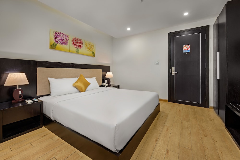 Golden Star Hotel 11/69