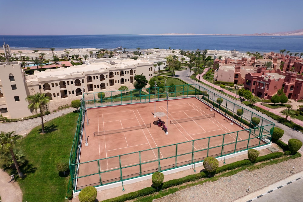 Charmillion Club Resort 26/48
