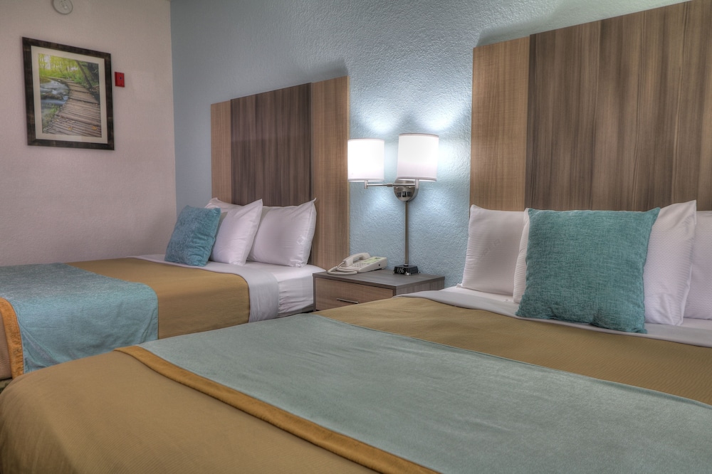 Pigeon River Inn 16/65