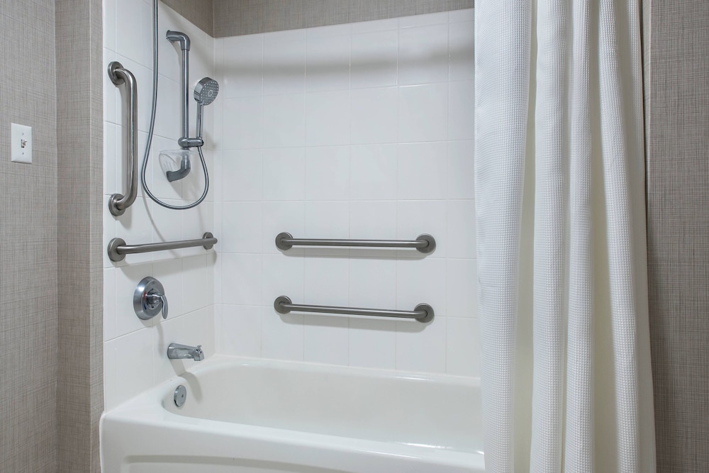 RESIDENCE INN BY MARRIOTT - SILVER SPRING 13/32