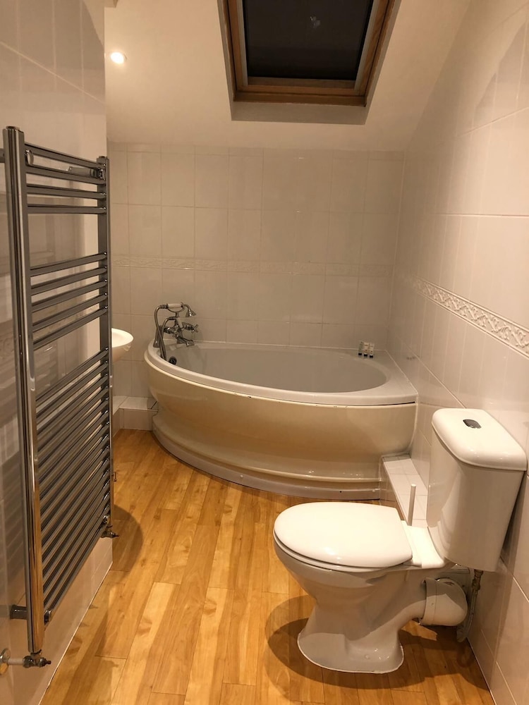 Beach House 3 Bed Penthouse Apartment 49/50