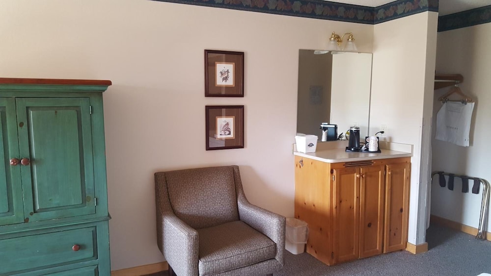 Flat Creek Inn And Suites 19/34
