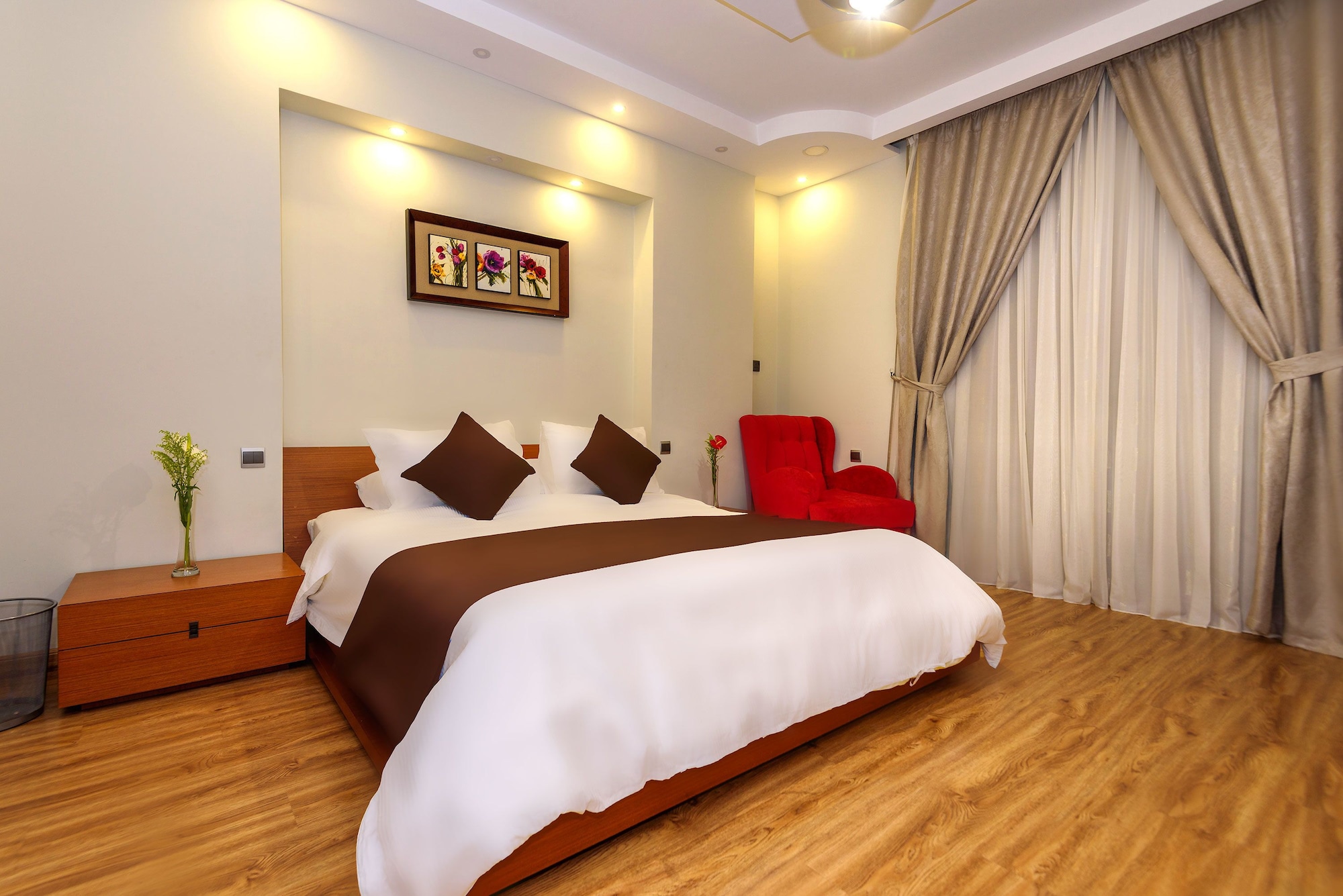 3 BEDROOMS, LUXURY, APARTMENT, GARDEN VIEW, KITCHEN