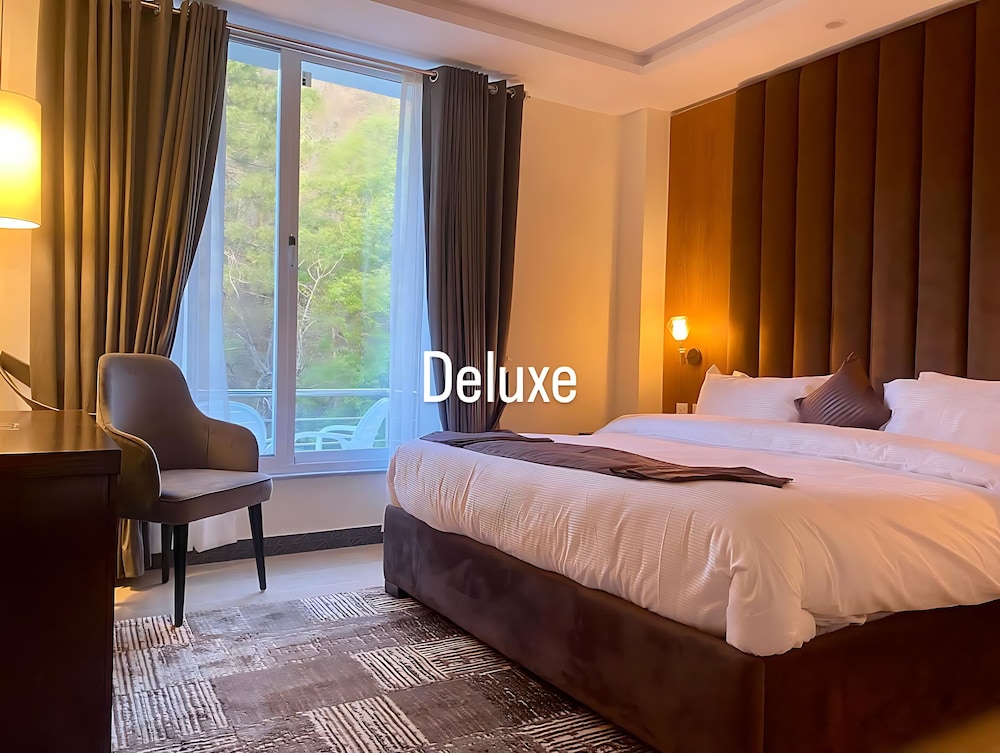 Pinemont Hotel Murree 19/57