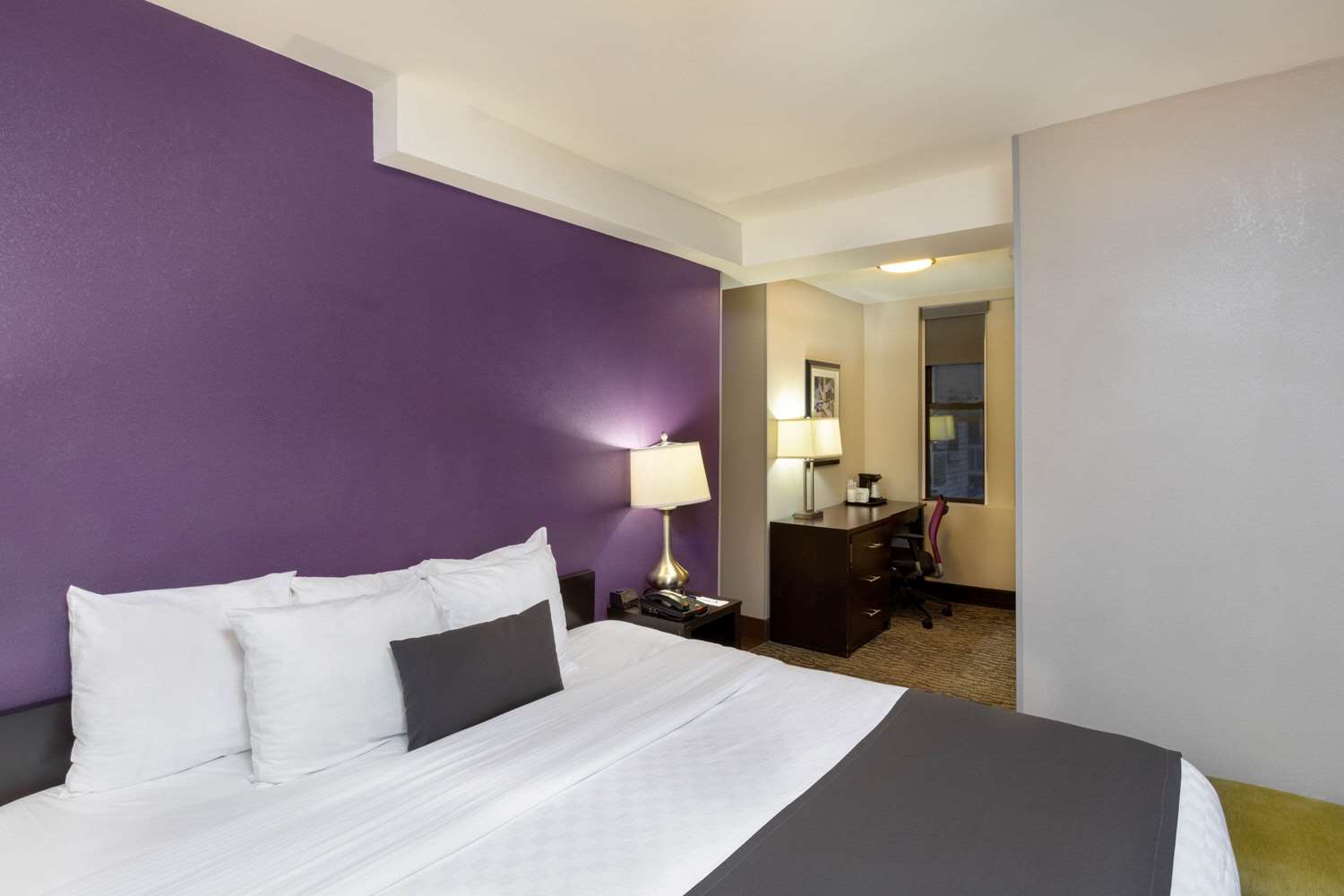 La Quinta Inn & Suites by Wyndham New York City Central Park 23/61