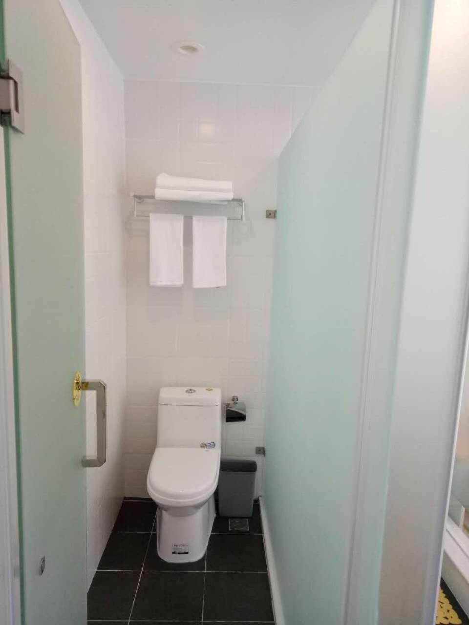 7 Days Inn (Chongqing Yudong Pedestrian Street Duhuili) 20/20