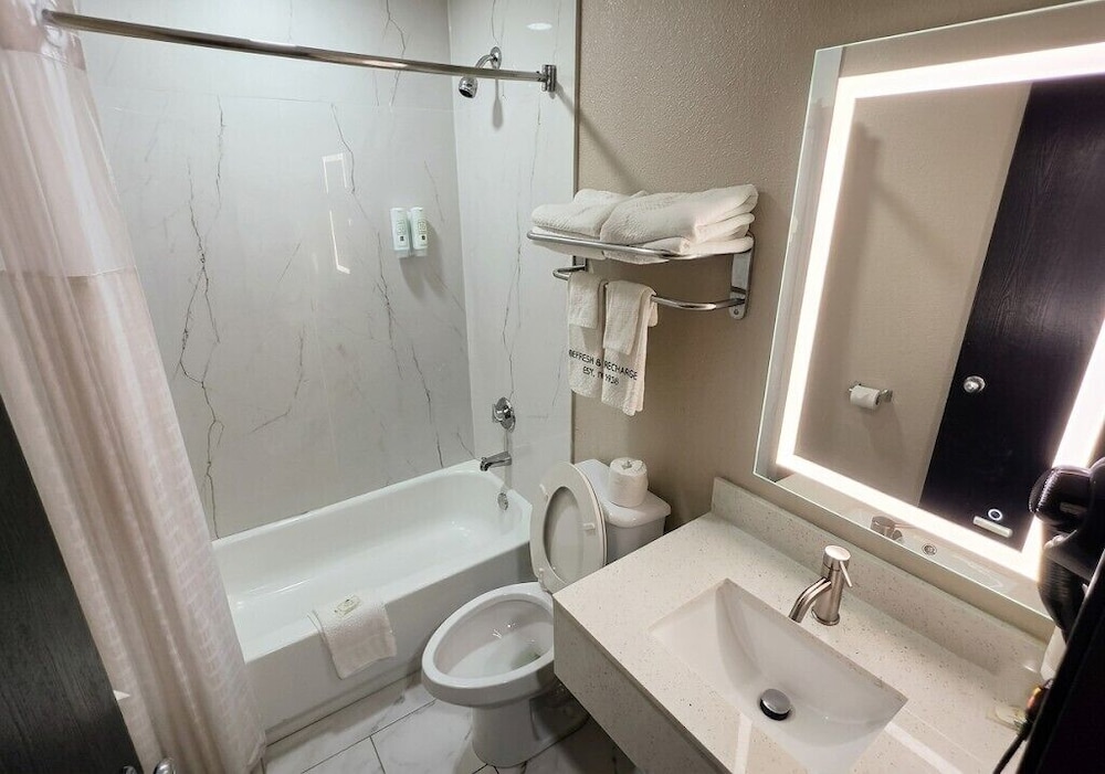 Quality Inn Texarkana Arkansas 33/35