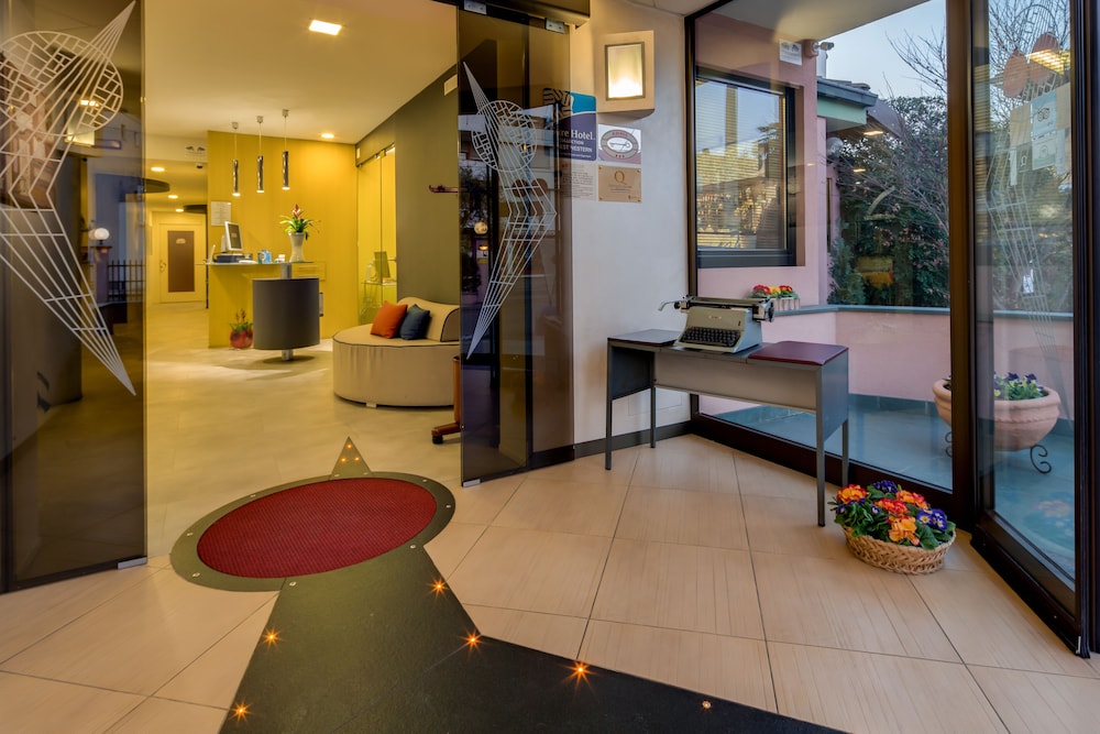 La Villa, Sure Hotel Collection by Best Western 39/76