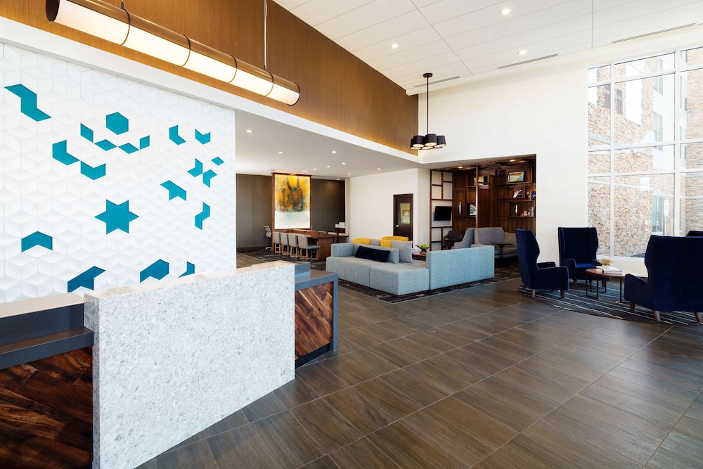 Hyatt Place Lubbock 7/54