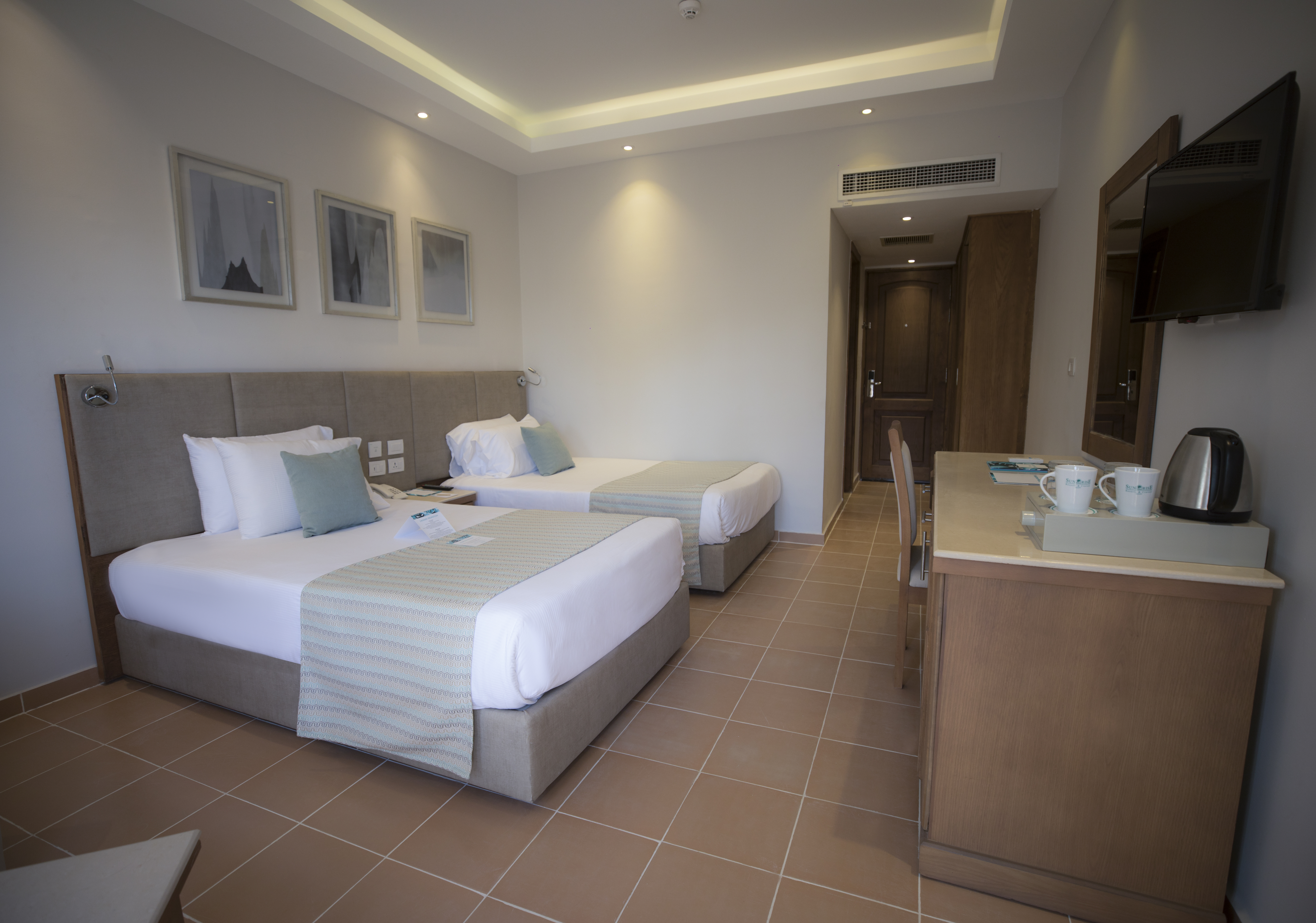 PROMO ROOM