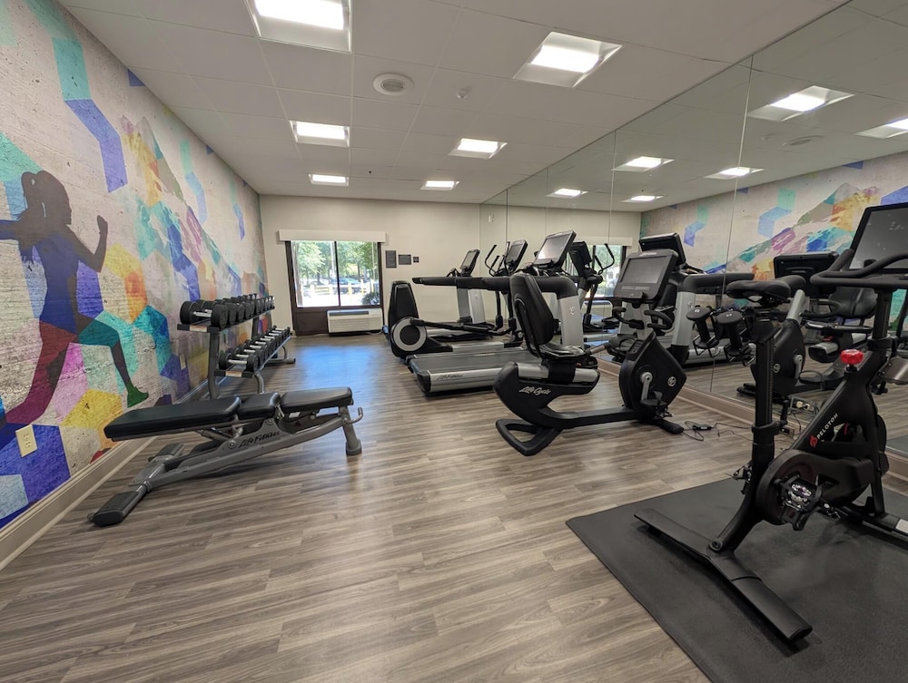 Hyatt Place Sterling Dulles Airport North 29/59