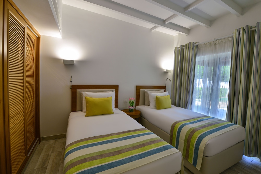 Sealine Beach, a Murwab Resort 3/50