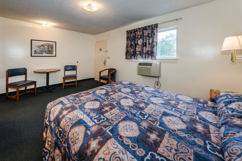 Suburban Extended Stay Clearwater 17/33
