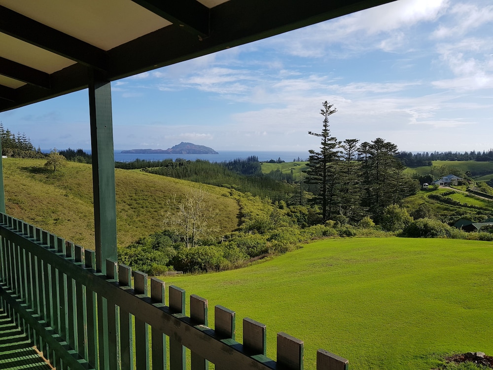 Seaview Norfolk Island 49/50
