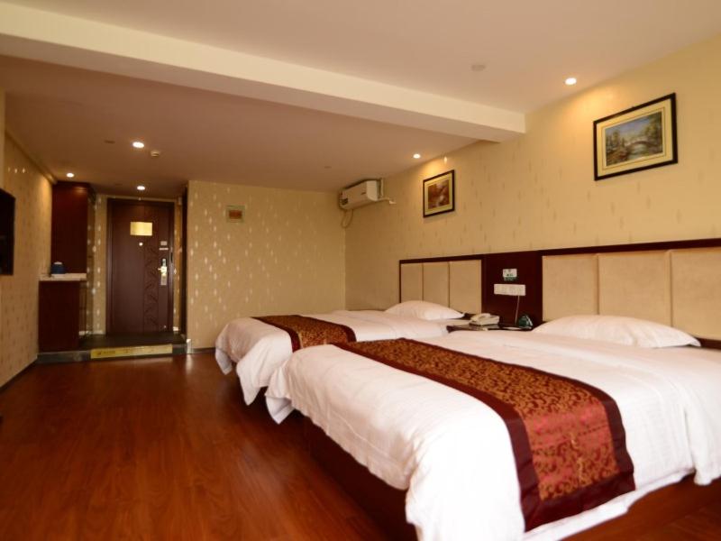 GreenTree Inn Suzhou Kunshan Huaqiao Metro Station Express Hotel 19/36