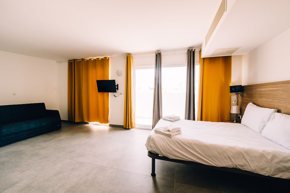 Primera Hotel 15/53