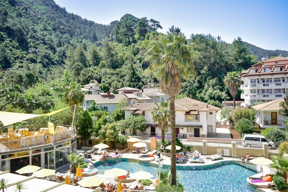 Mersoy Bellavista Hotel 46/50