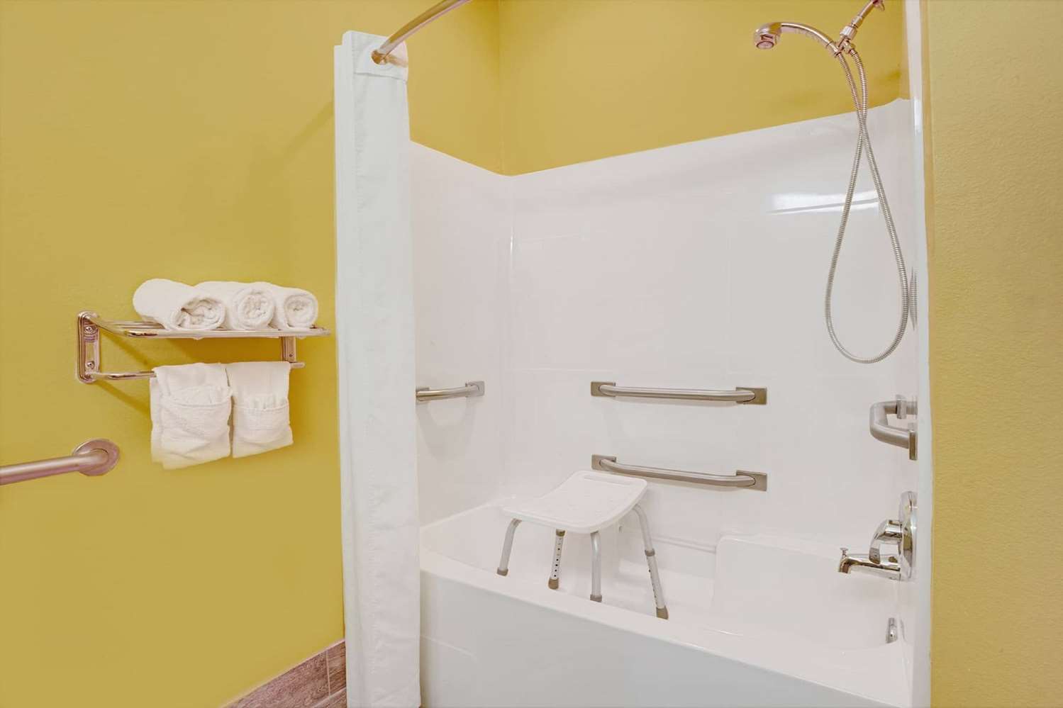 Microtel Inn Suites By Wyndham Stockbridge Atlanta I 75 57/58