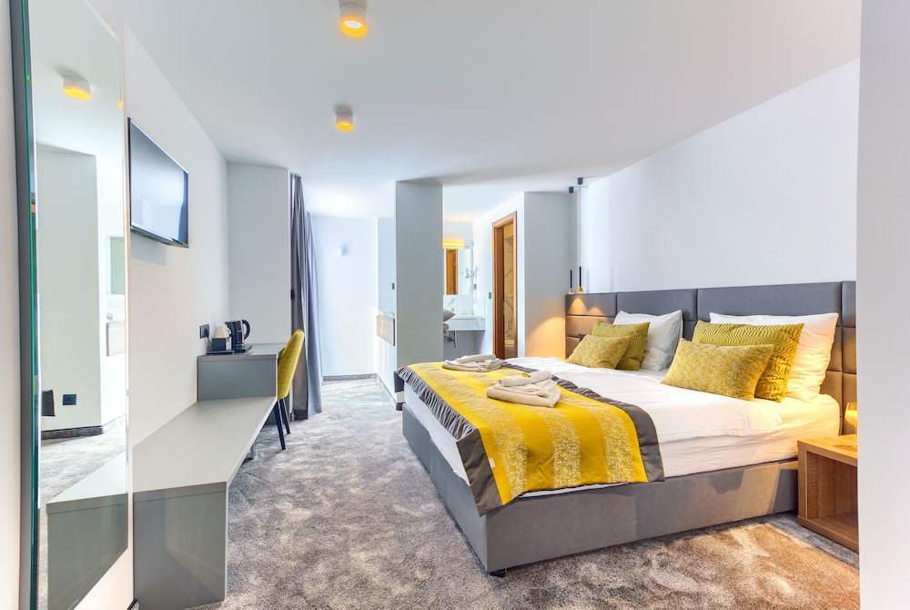 Bel Residence 24/80