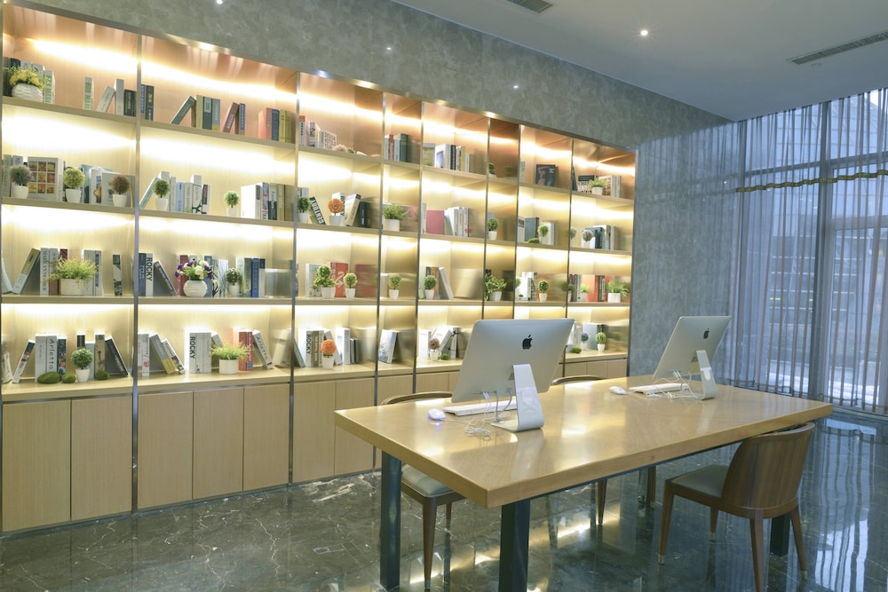 HOLIDAY INN EXPRESS JINAN EXHIBITION CENTER 37/47
