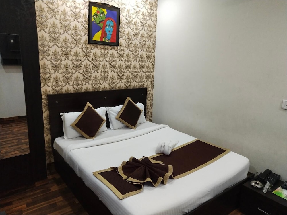 Hotel Mohit Palace 7/19
