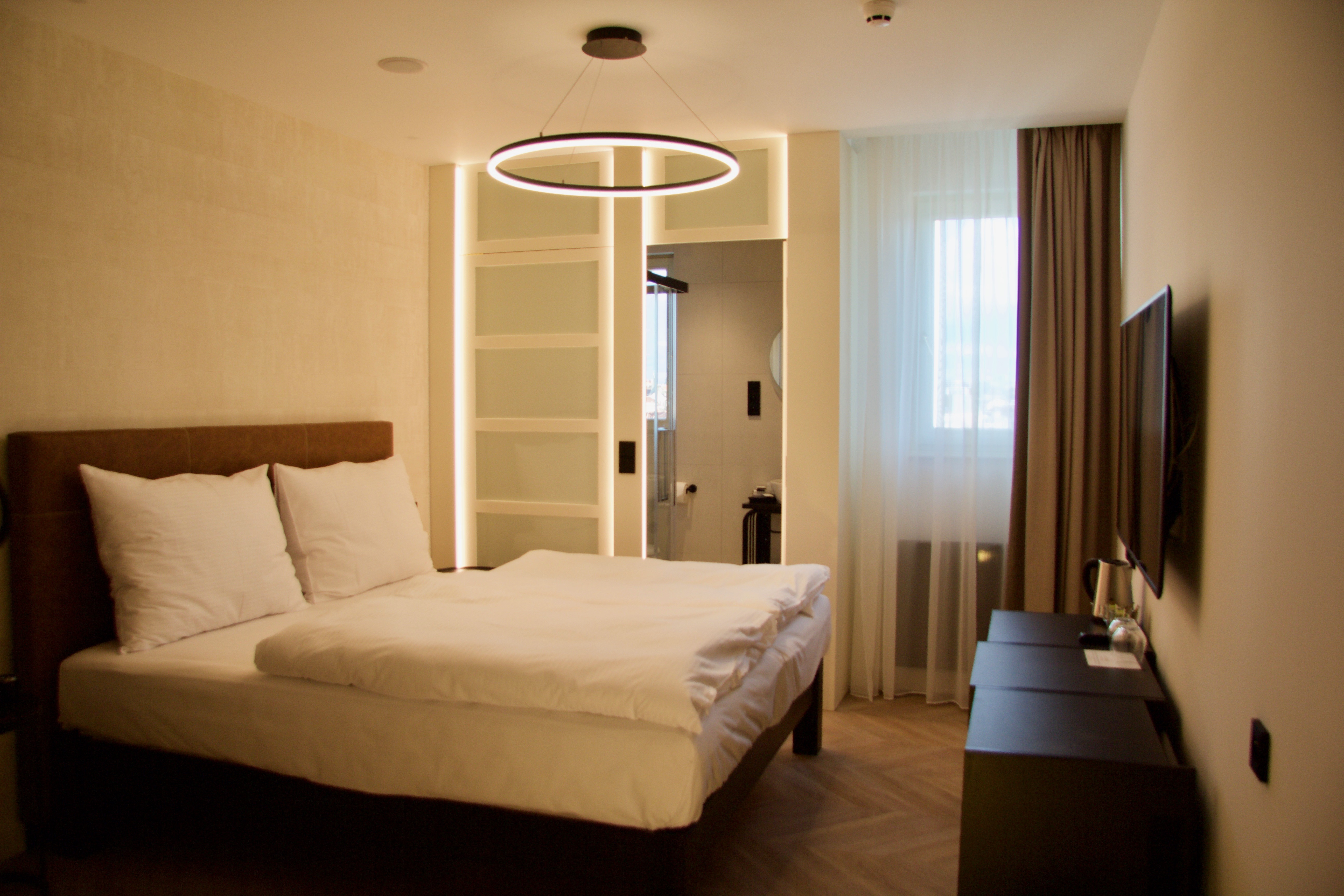 STANDARD, DOUBLE OR TWIN BED