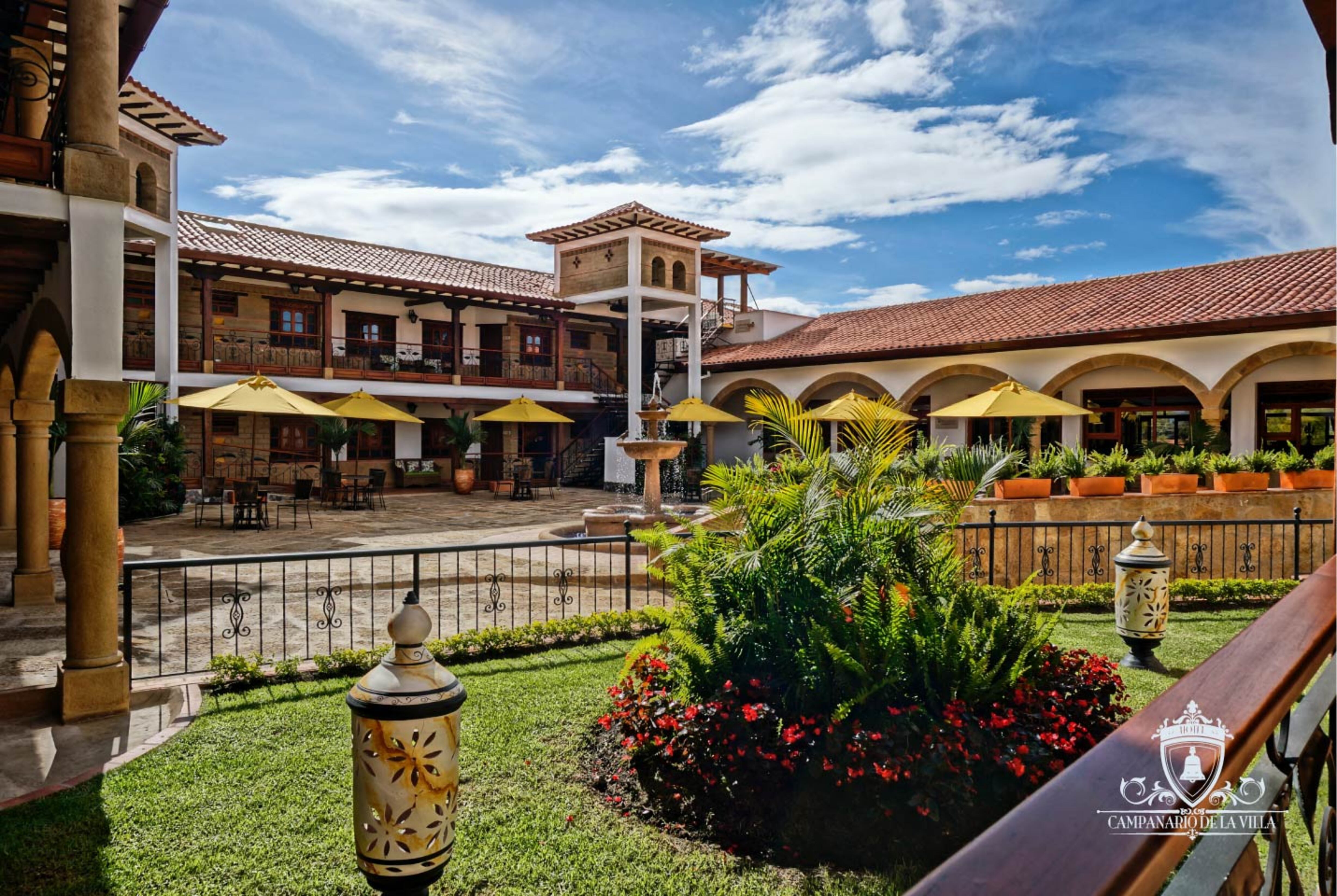Hotel Campanario de la Villa 19/22