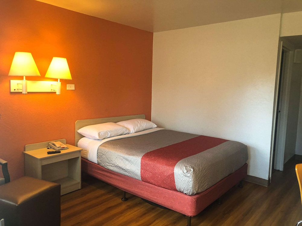 Motel6 Jacksonville, FL - Orange Park 38/60