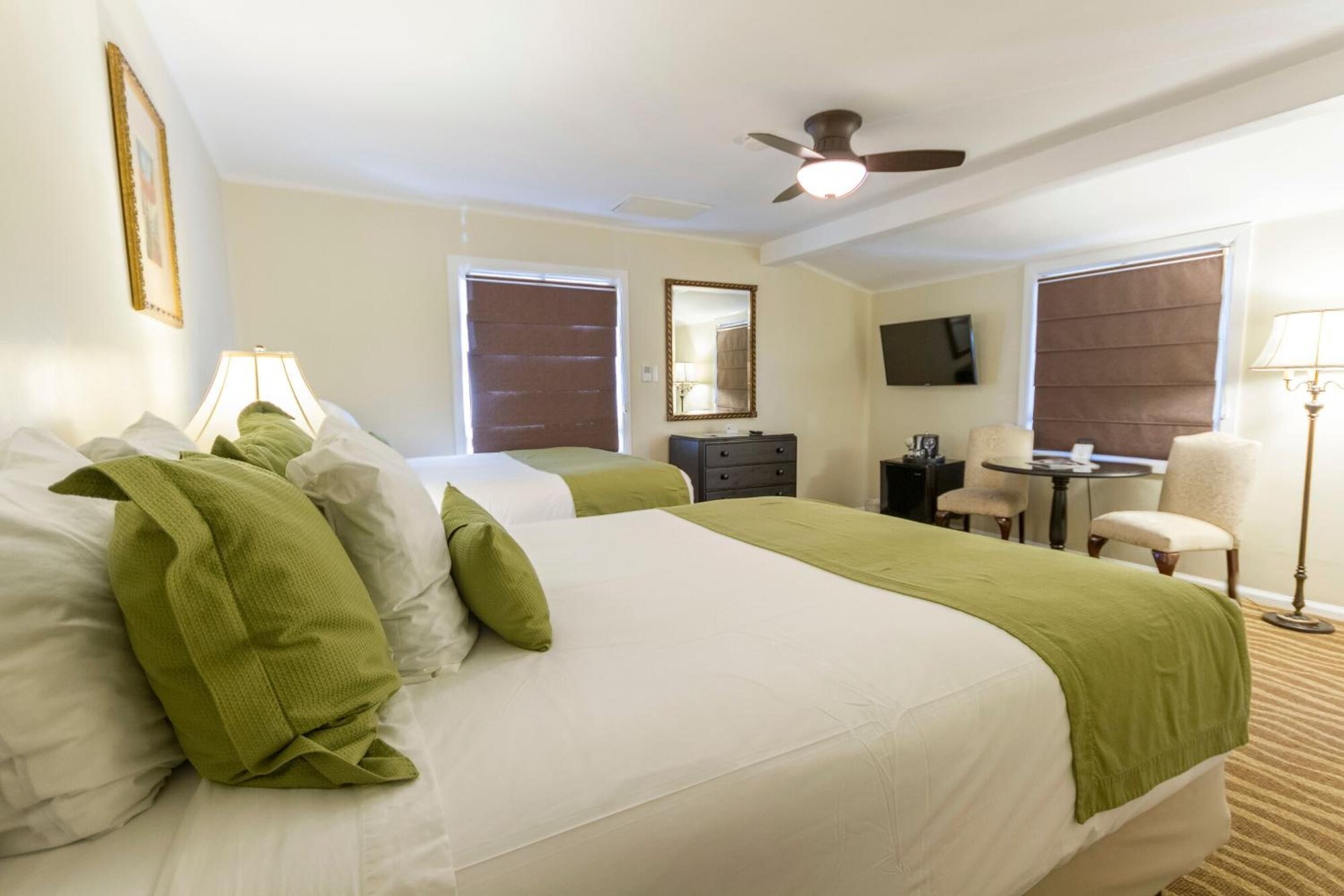 Studio, 2 Queen Beds