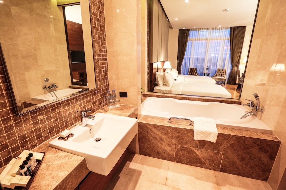 Garden City Hotel 20/38