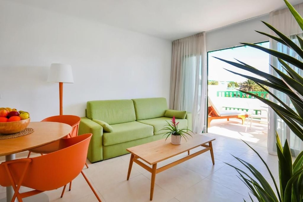 Nazaret Apartments 46/67