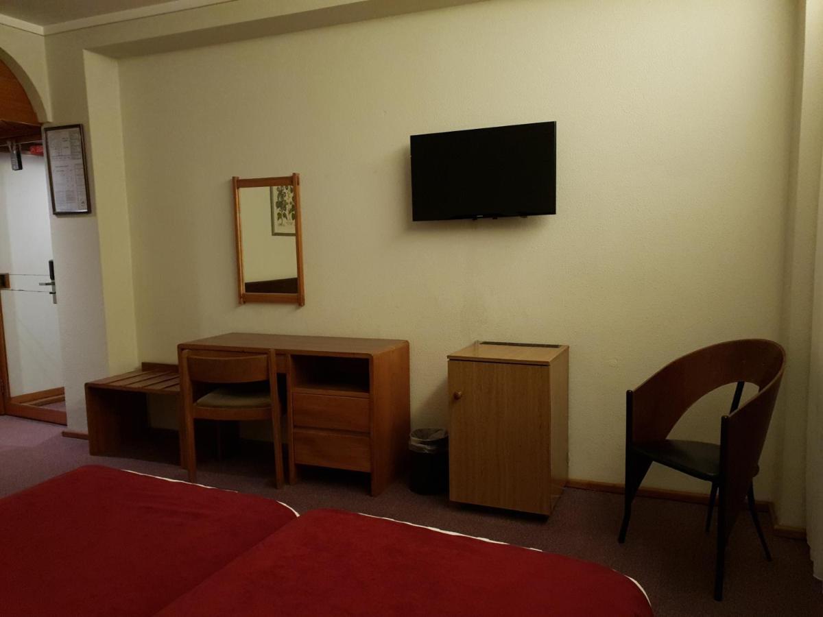 Hotel Luso Brasileiro 12/16