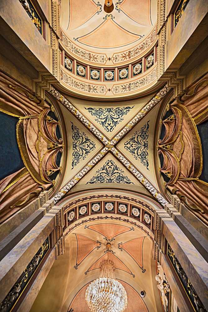 Lobby at Deminka Palace, PRAGUE