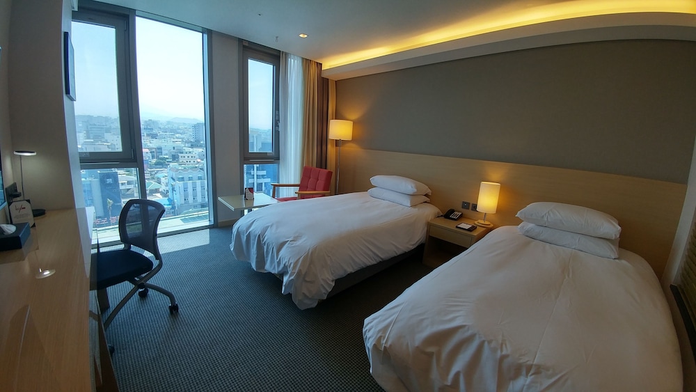 Hotel Regent Marine The Blue 10/69