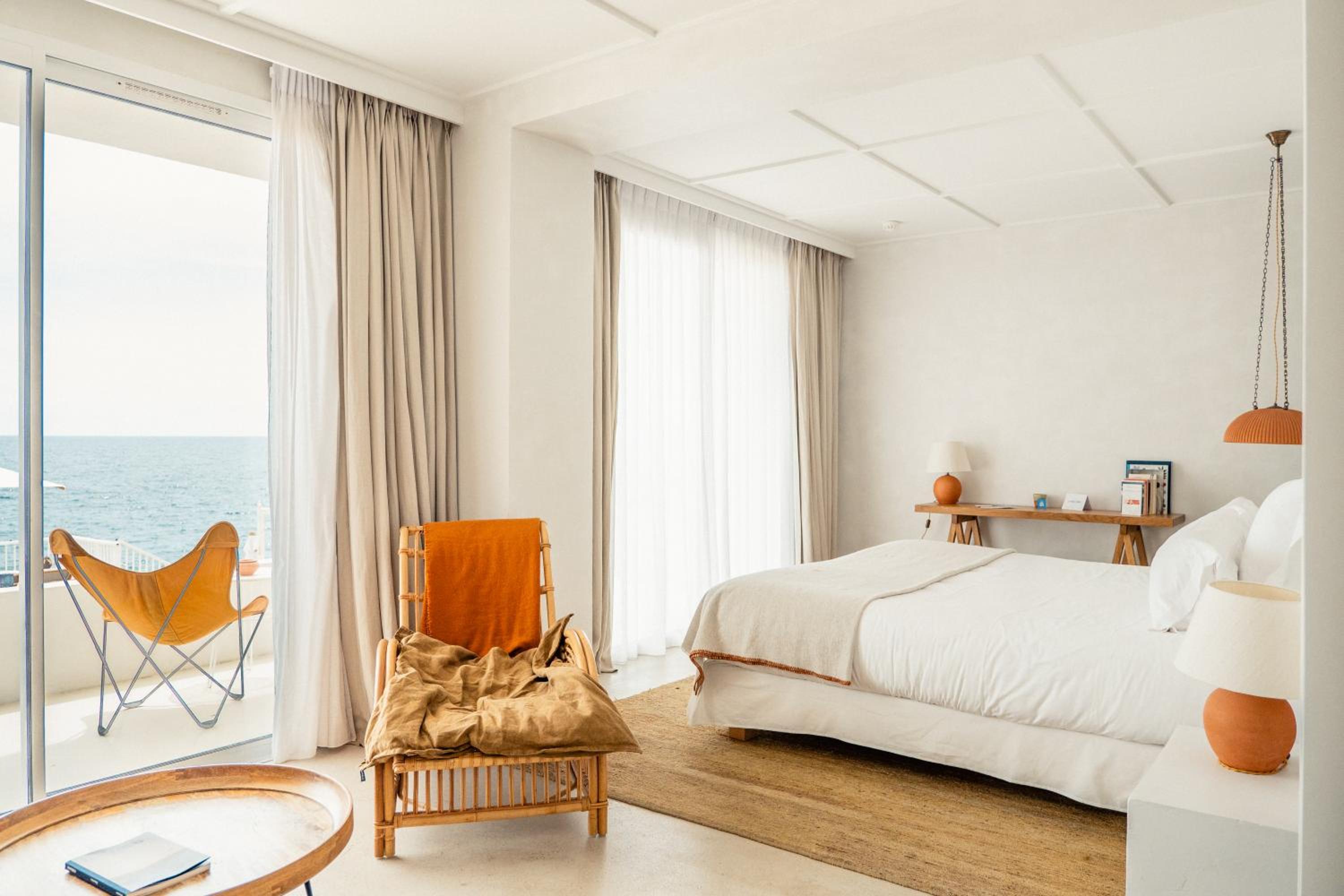 Riviera, Suite