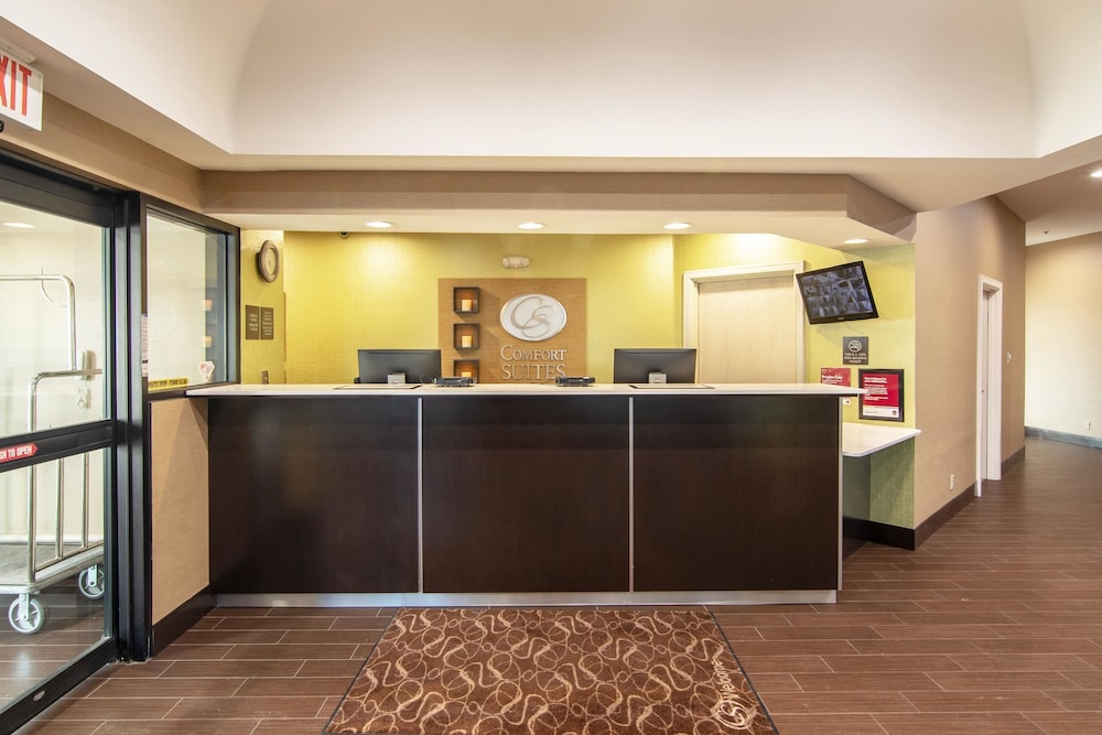Comfort Suites NW Dallas Near Love Field 9/49