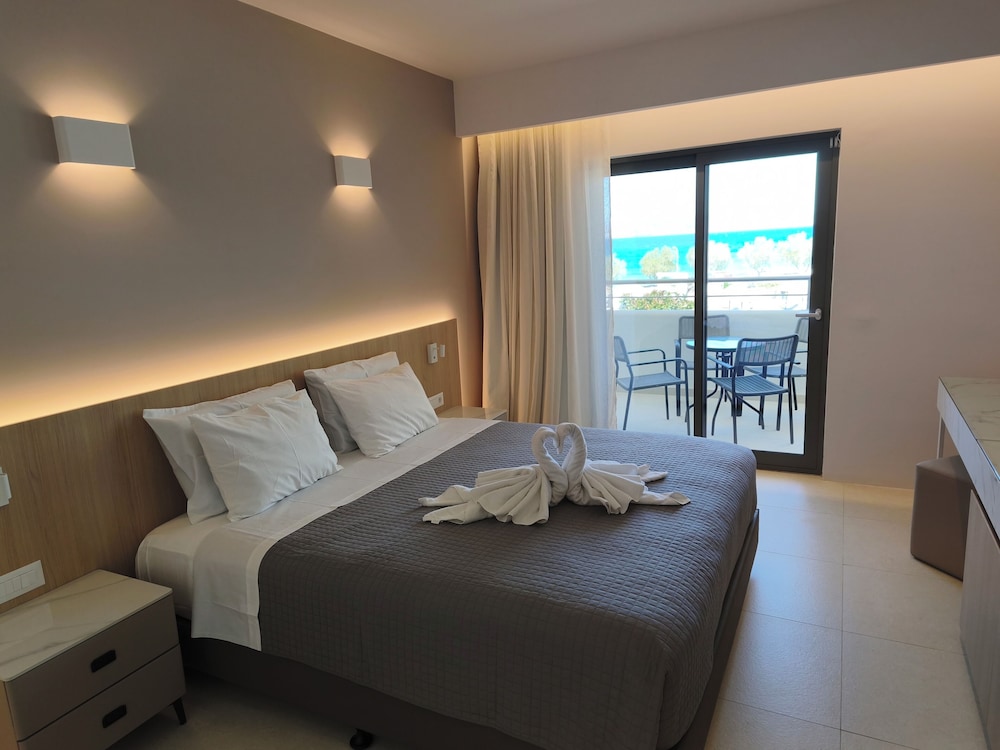 SUPERIOR, SUITE, SEA VIEW, TOP FLOOR