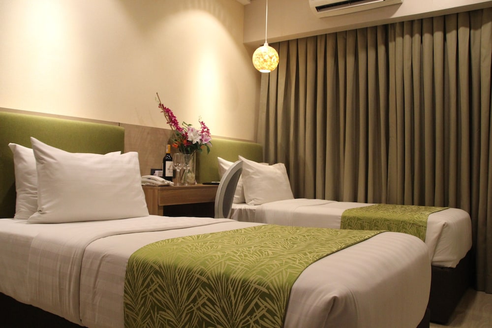 Goldberry Suites & Hotel Cebu 30/50