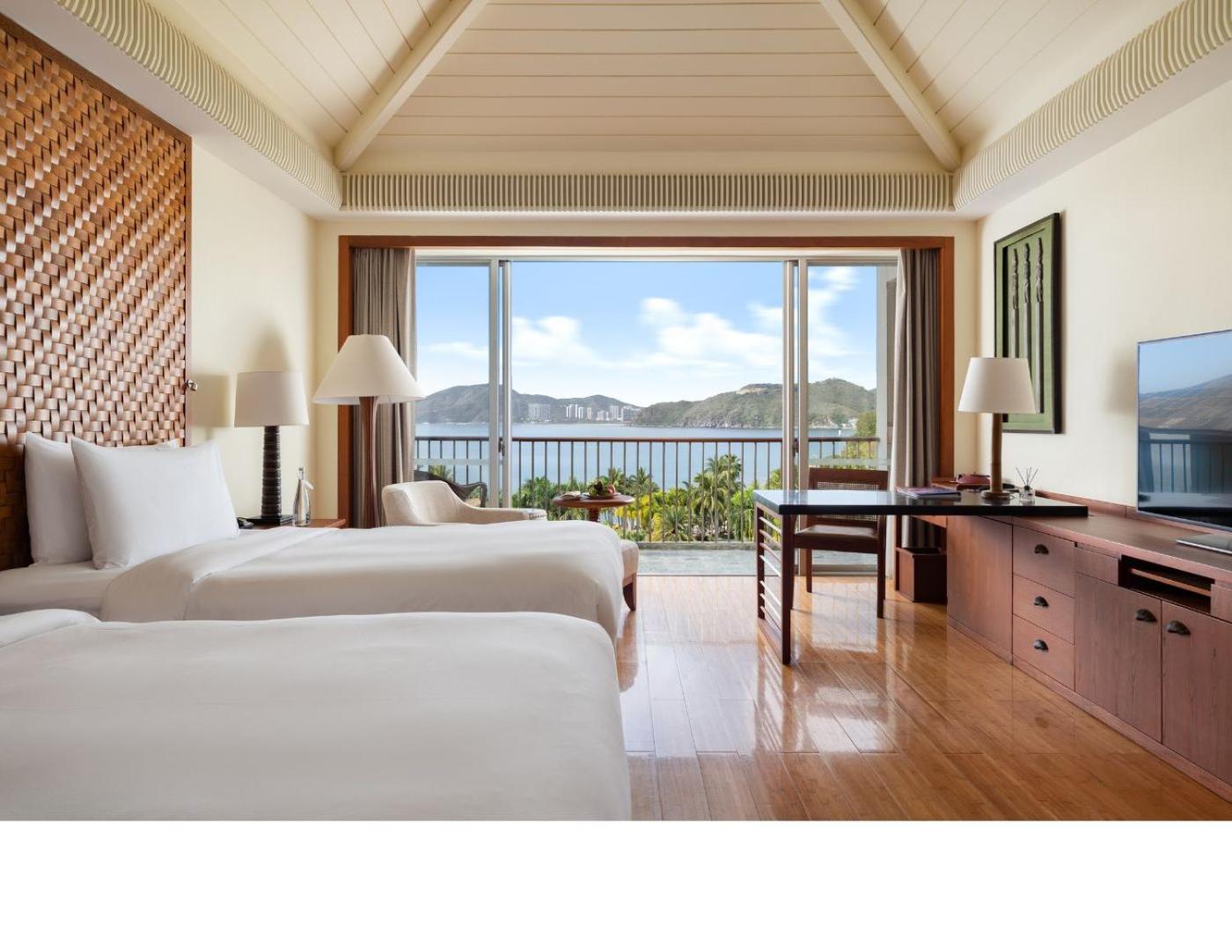 Room, Double or Twin Bed, Ocean View