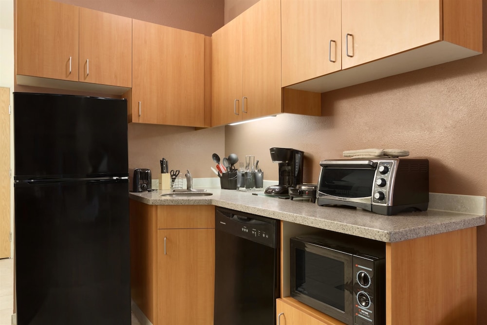 Best Western Plus Peppertree Airport Inn 46/57