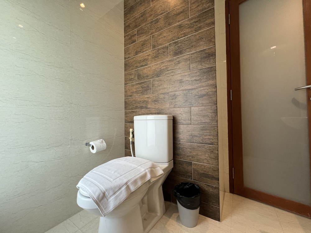 Silom Forest Exclusive Residence 62/65