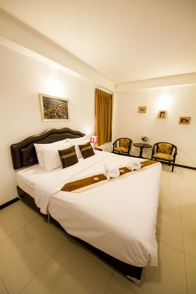 Th Beach Hotel 15/64