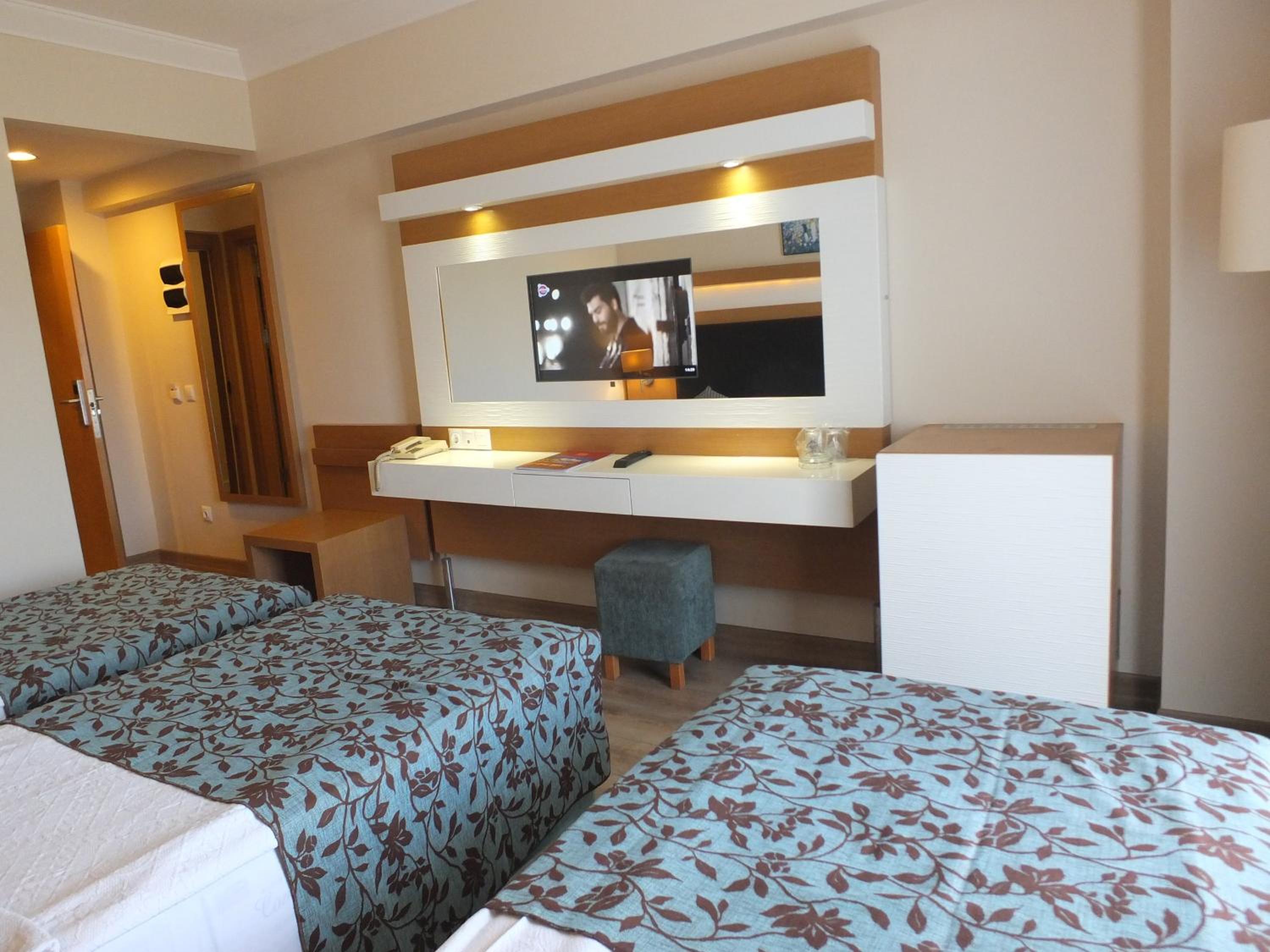 Room, Triple, Marbel Hotel 10/10