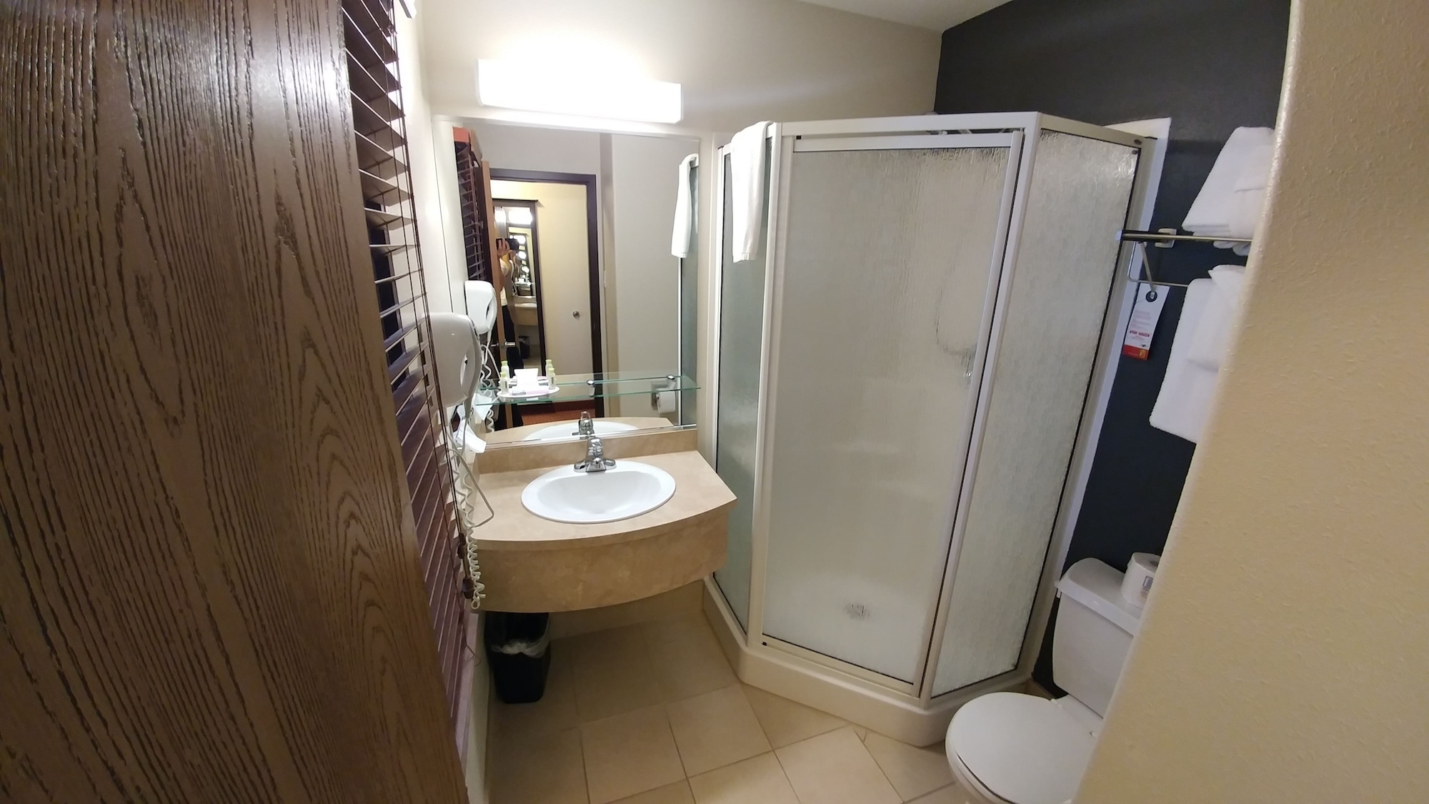 جناح بسريرين كوين، Super 8 By Wyndham Quebec City 6/8