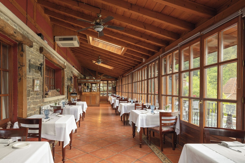Hotel The Originals and Spa Etxegana 57/70