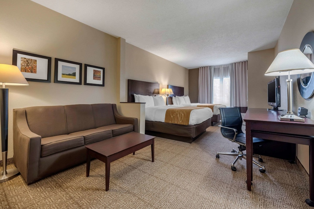 Comfort Suites Lafayette University Area 33/56